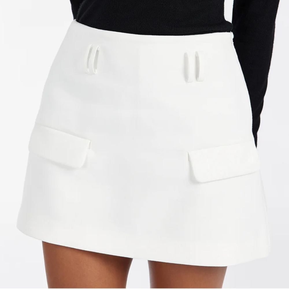DISSH BROOKLYN WHITE SKORT- SIZE XS